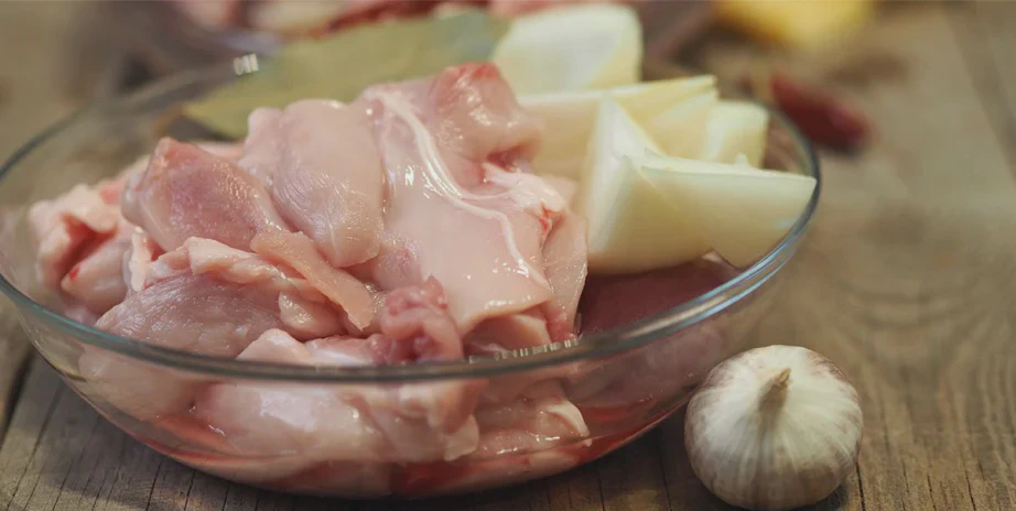 Как выбрать мясо для сочного шашлыка: простая и понятная инструкция